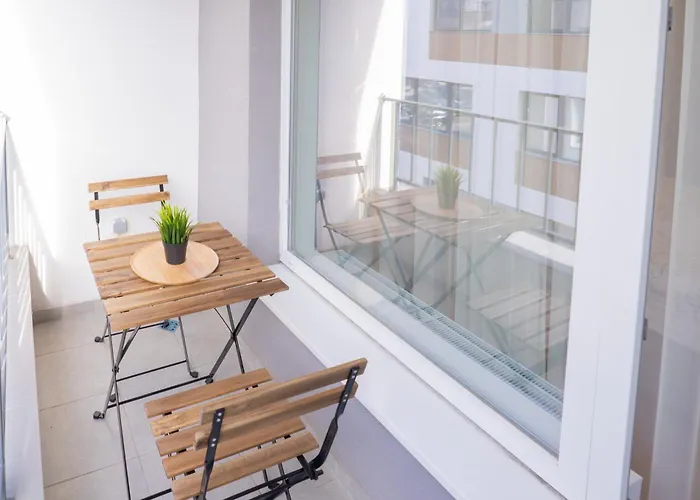 Apartament New Modern & Cozy With Free Parking