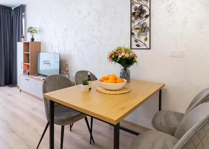 New Modern & Cozy With Free Parking Apartament