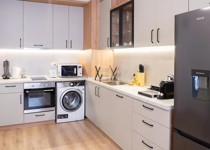 New Modern & Cozy With Free Parking Apartament