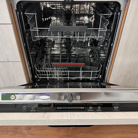 Apartman New Modern & Cozy With Free Parking *