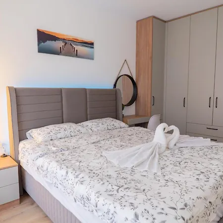 Apartman New Modern & Cozy With Free Parking