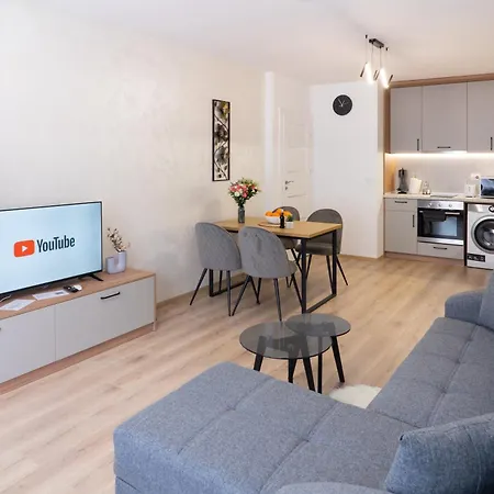 New Modern & Cozy With Free Parking Апартаменты