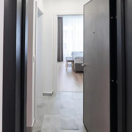 New Modern & Cozy With Free Parking Várna