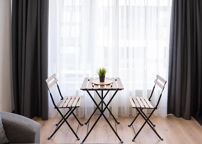 Apartamento New Modern & Cozy With Free Parking